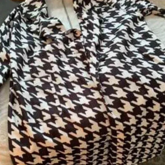 Plus Houndstooth Double Button Coat - Picture 9 of 9